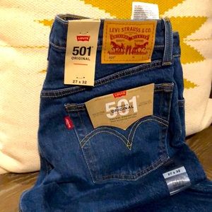 501 button fly LEVI’s